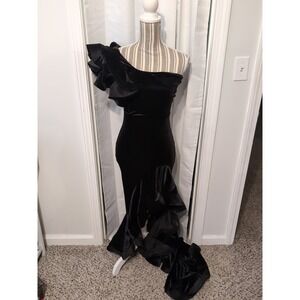 Windsor Beatrice Velvet Ruffle One Shoulder High Low Evening Gown Small Prom Wed